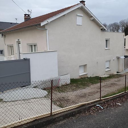 Stade Ol Et Grand Large Decines-Charpieu Bagian luar foto